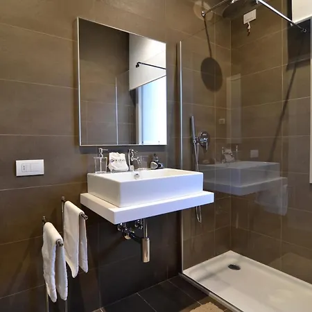 Good Idea! Palace By H-fast Apartman