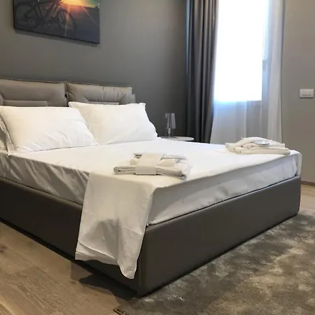 Good Idea! Palace By H-fast Apartman